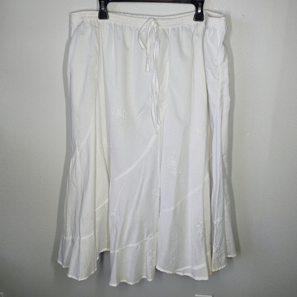 Metro Wear Floral Embroidered Flowy Midi Skirt White Cottage Boho Plus Size 3X